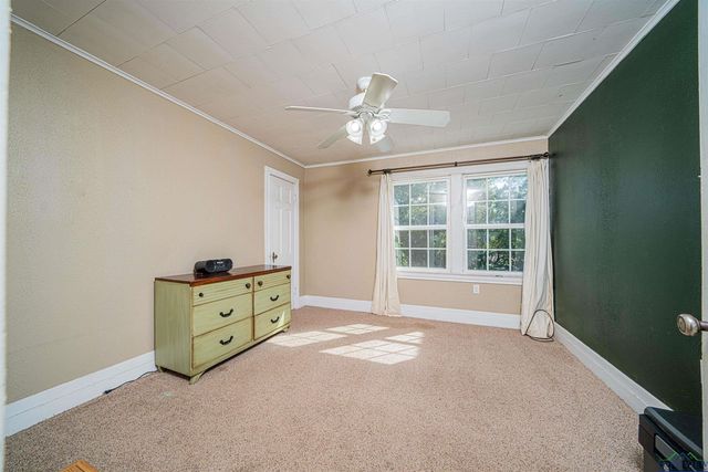 921 N Montgomery St, Gilmer, TX 75644