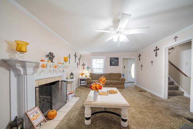 921 N Montgomery St, Gilmer, TX 75644