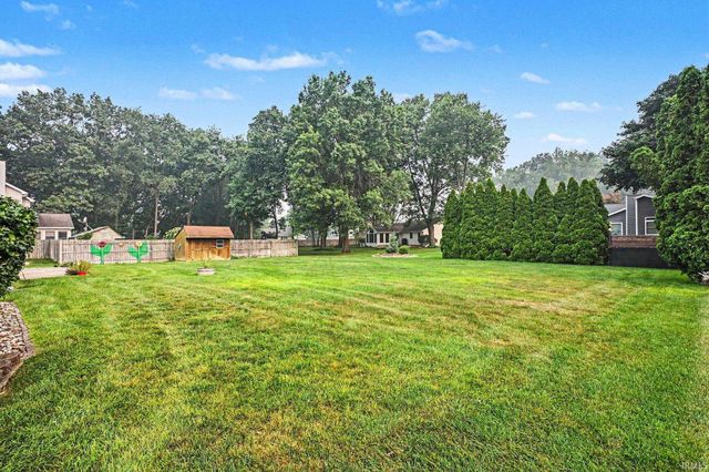 10869 Del Rey Drive, Osceola, IN 46561