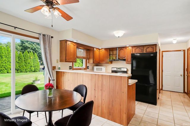 10869 Del Rey Drive, Osceola, IN 46561
