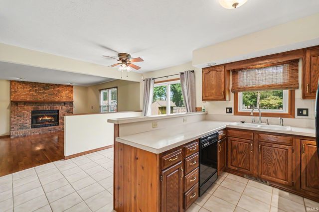 10869 Del Rey Drive, Osceola, IN 46561