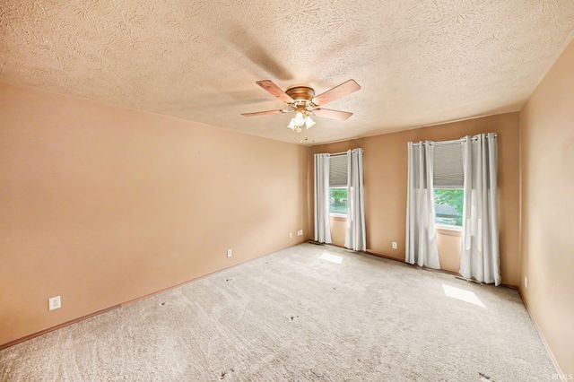 10869 Del Rey Drive, Osceola, IN 46561