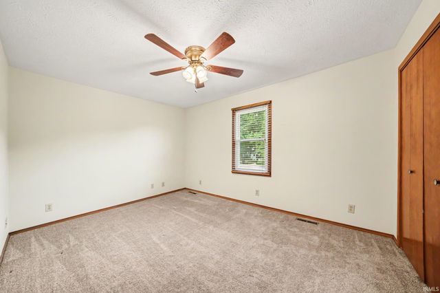 10869 Del Rey Drive, Osceola, IN 46561