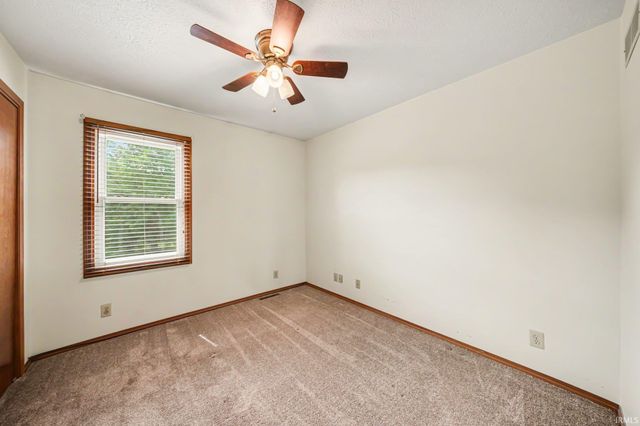 10869 Del Rey Drive, Osceola, IN 46561