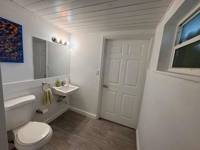 3350 Powerline Road 2, Fort Lauderdale, FL 33309