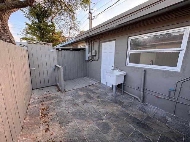 3350 Powerline Road 2, Fort Lauderdale, FL 33309