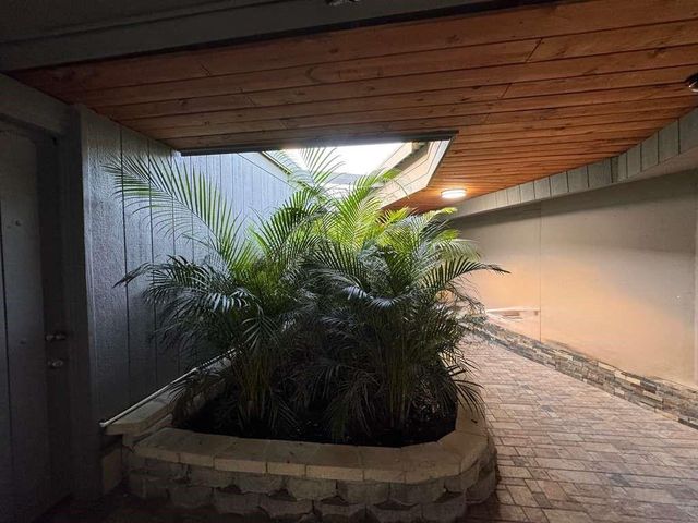 3350 Powerline Road 2, Fort Lauderdale, FL 33309