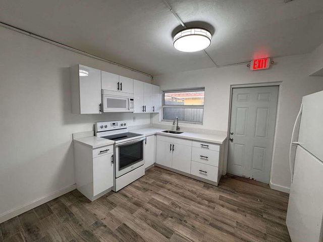 3350 Powerline Road 2, Fort Lauderdale, FL 33309