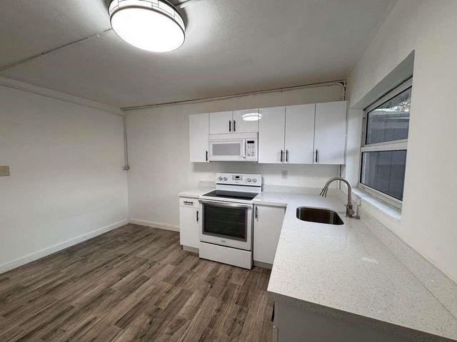 3350 Powerline Road 2, Fort Lauderdale, FL 33309