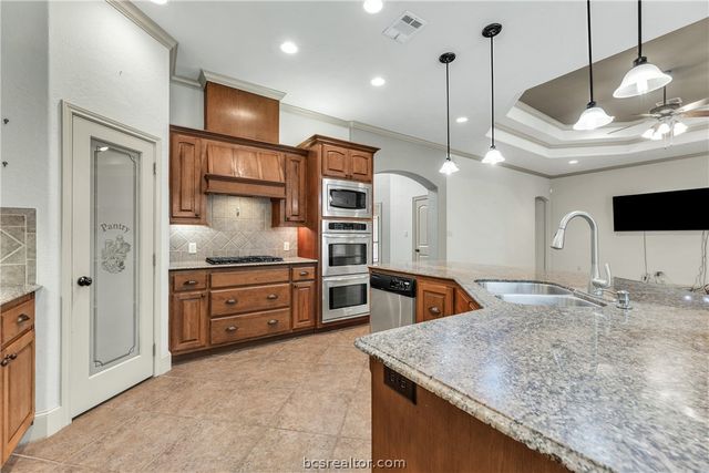3926 Austins Estates Drive, Bryan, TX 77808
