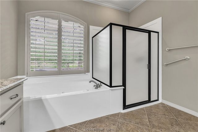 3926 Austins Estates Drive, Bryan, TX 77808