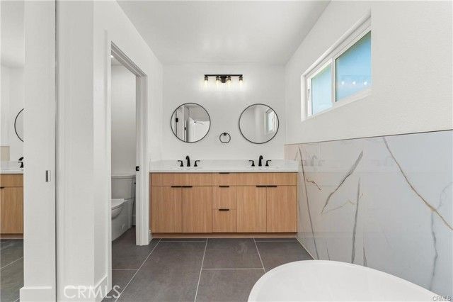 426 E Holyoke, Claremont, CA 91711