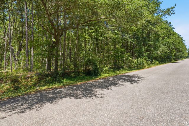 6023 Postell Drive, Ravenel, SC 29470