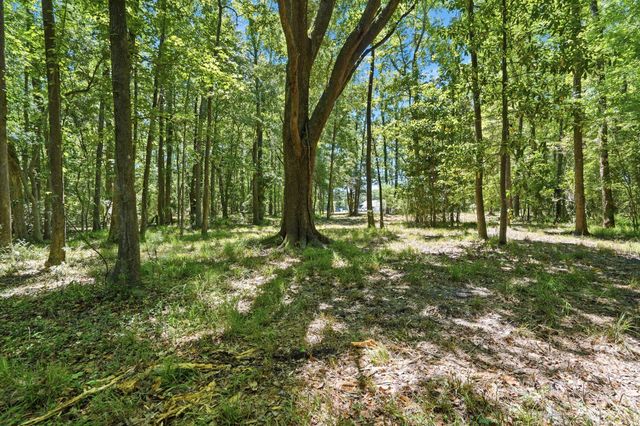 6023 Postell Drive, Ravenel, SC 29470