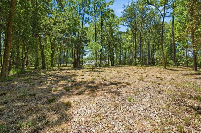 6023 Postell Drive, Ravenel, SC 29470