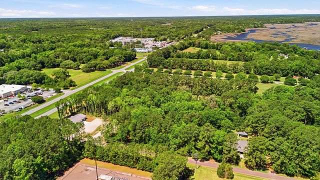 6023 Postell Drive, Ravenel, SC 29470
