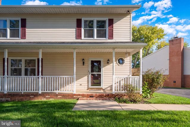 800 SHAMROCK DR, Fredericksburg, VA 22407