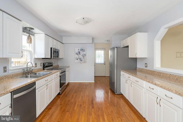 800 SHAMROCK DR, Fredericksburg, VA 22407