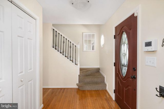 800 SHAMROCK DR, Fredericksburg, VA 22407