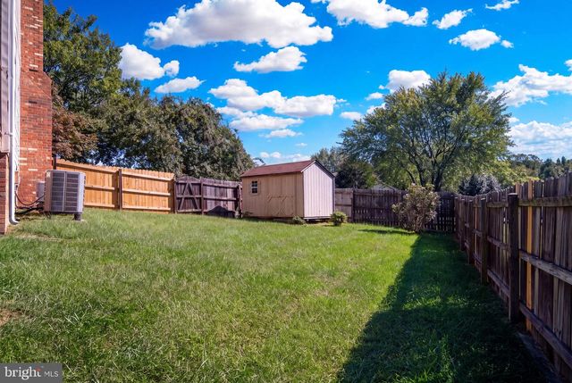 800 SHAMROCK DR, Fredericksburg, VA 22407