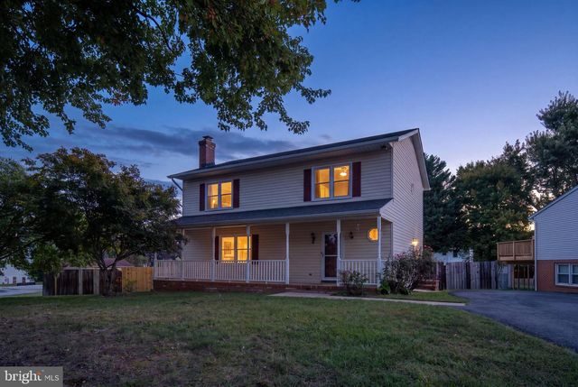 800 SHAMROCK DR, Fredericksburg, VA 22407