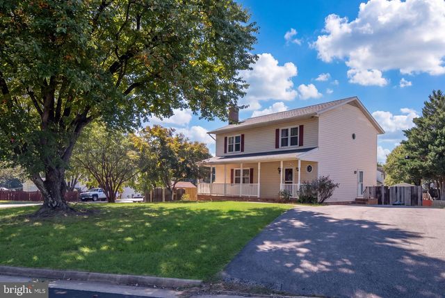 800 SHAMROCK DR, Fredericksburg, VA 22407