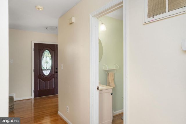 800 SHAMROCK DR, Fredericksburg, VA 22407