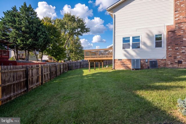 800 SHAMROCK DR, Fredericksburg, VA 22407
