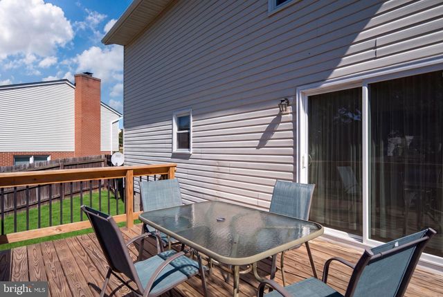800 SHAMROCK DR, Fredericksburg, VA 22407