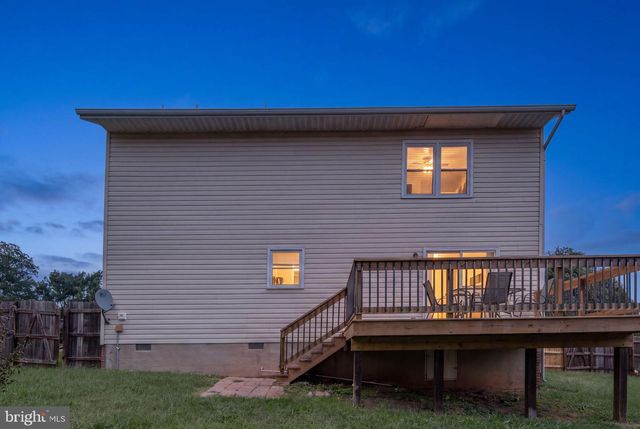 800 SHAMROCK DR, Fredericksburg, VA 22407