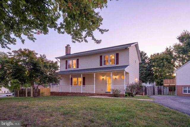 800 SHAMROCK DR, Fredericksburg, VA 22407