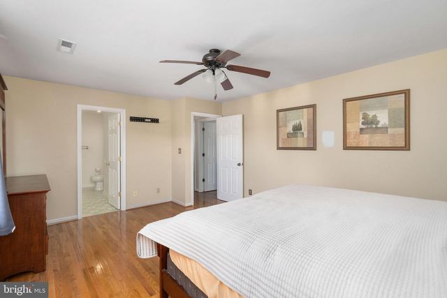 800 SHAMROCK DR, Fredericksburg, VA 22407