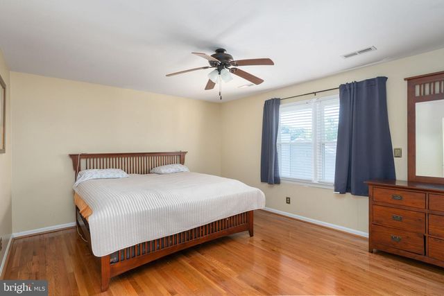 800 SHAMROCK DR, Fredericksburg, VA 22407
