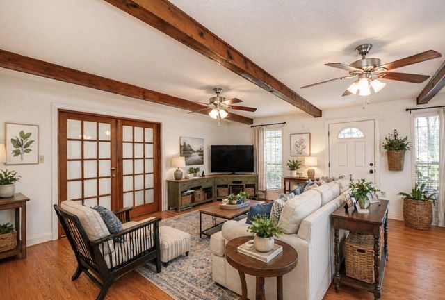5117 Glenvalley Drive, La Porte, TX 77571
