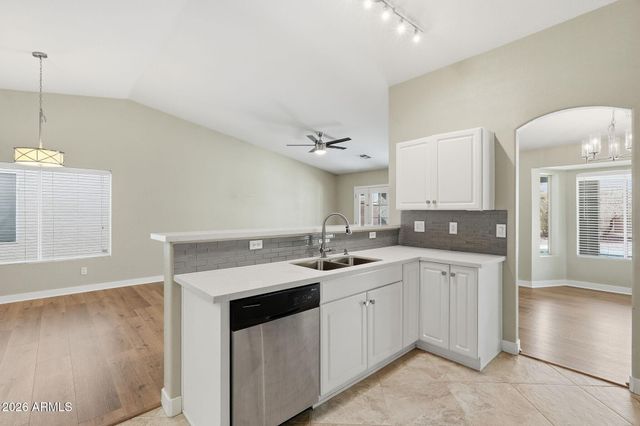 3256 E ROSEMONTE Drive, Phoenix, AZ 85050
