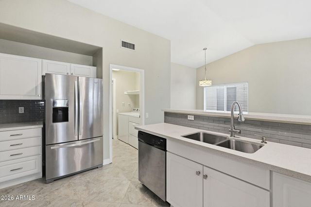 3256 E ROSEMONTE Drive, Phoenix, AZ 85050