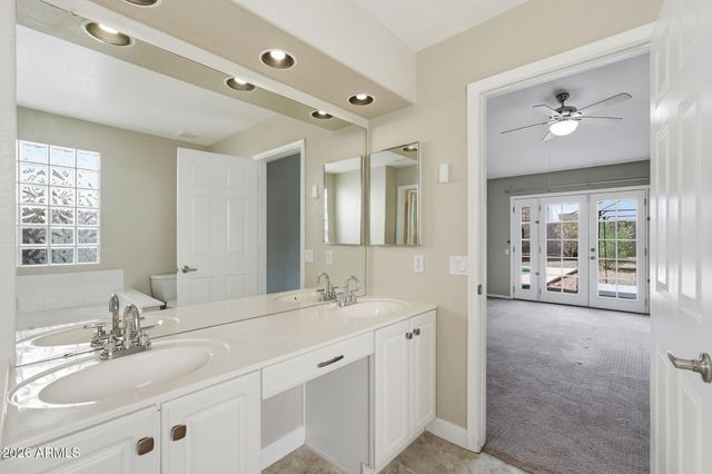 3256 E ROSEMONTE Drive, Phoenix, AZ 85050
