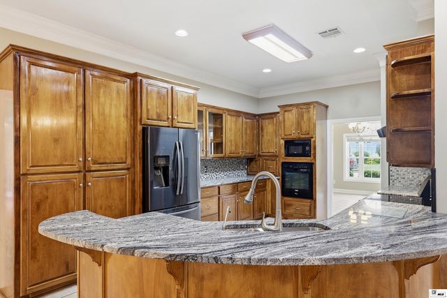 18 WATERS EDGE DRIVE, Monroe, LA 71203