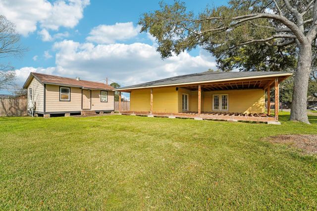 5226 Pine Avenue, Pasadena, TX 77503