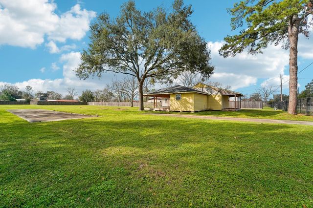 5226 Pine Avenue, Pasadena, TX 77503
