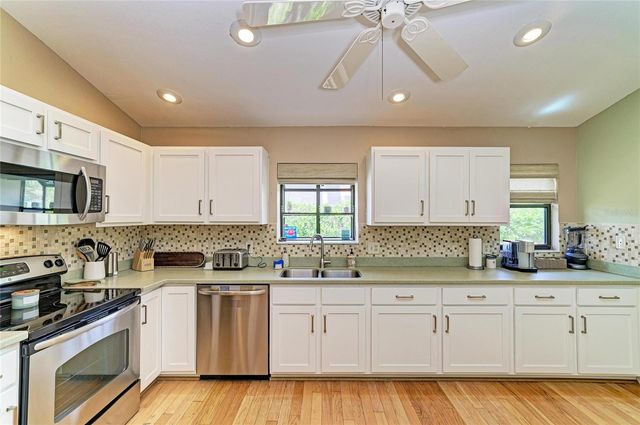 246 LAUREL HOLLOW DRIVE 23, Nokomis, FL 34275