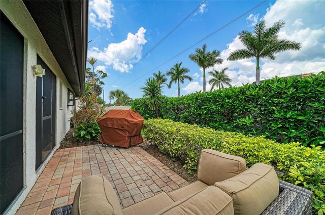 246 LAUREL HOLLOW DRIVE 23, Nokomis, FL 34275