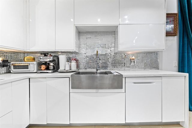 5018 SW 148th Pl, Miami, FL 33185