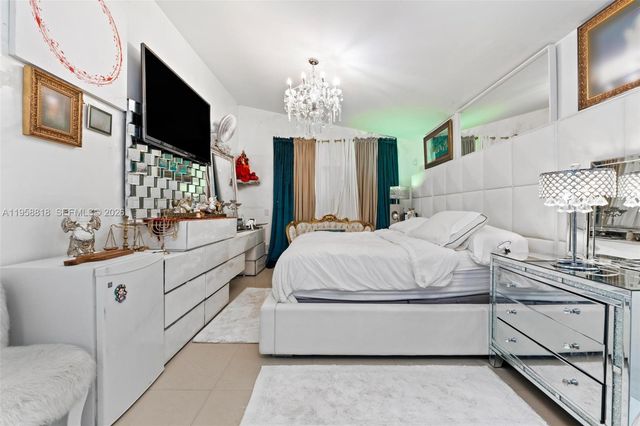 5018 SW 148th Pl, Miami, FL 33185