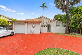 5018 SW 148th Pl, Miami, FL 33185