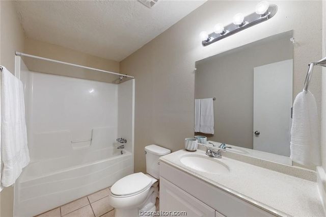 908 Water Locust Drive, Bryan, TX 77803