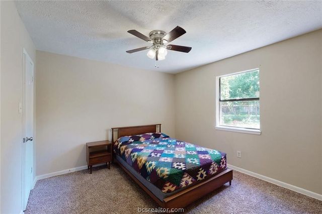 908 Water Locust Drive, Bryan, TX 77803