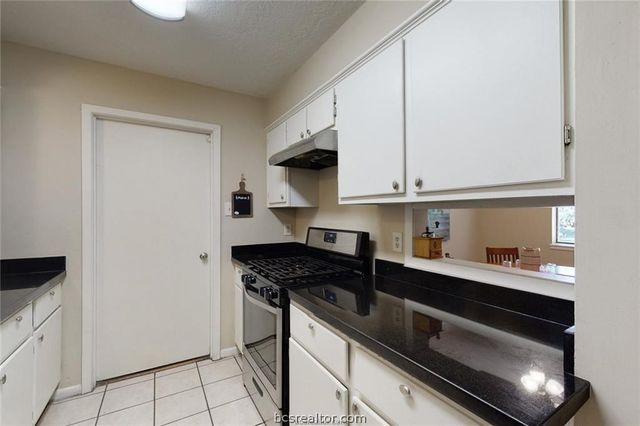 908 Water Locust Drive, Bryan, TX 77803