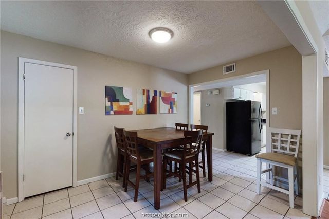908 Water Locust Drive, Bryan, TX 77803