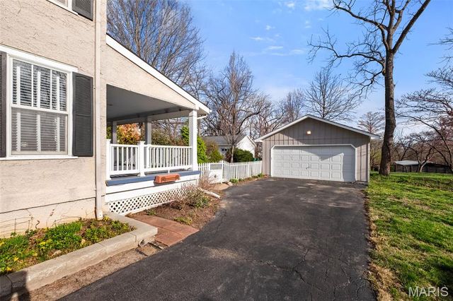 617 Lee Avenue, St Louis, MO 63119